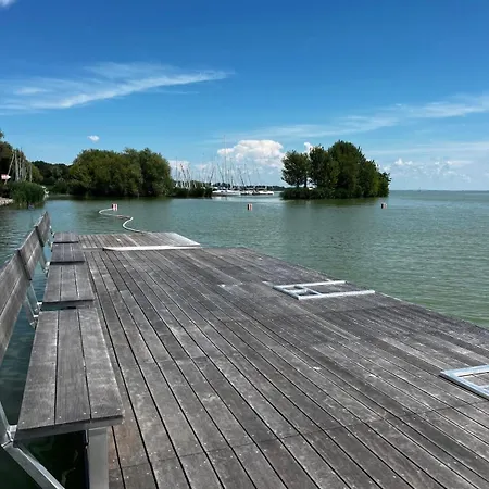 Balaton شقة